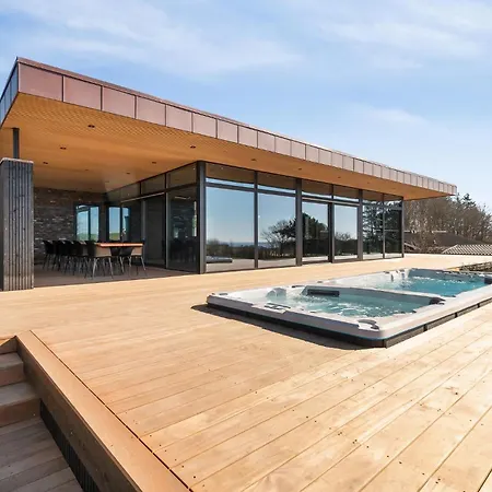 בית נופש Awesome In With Sauna *